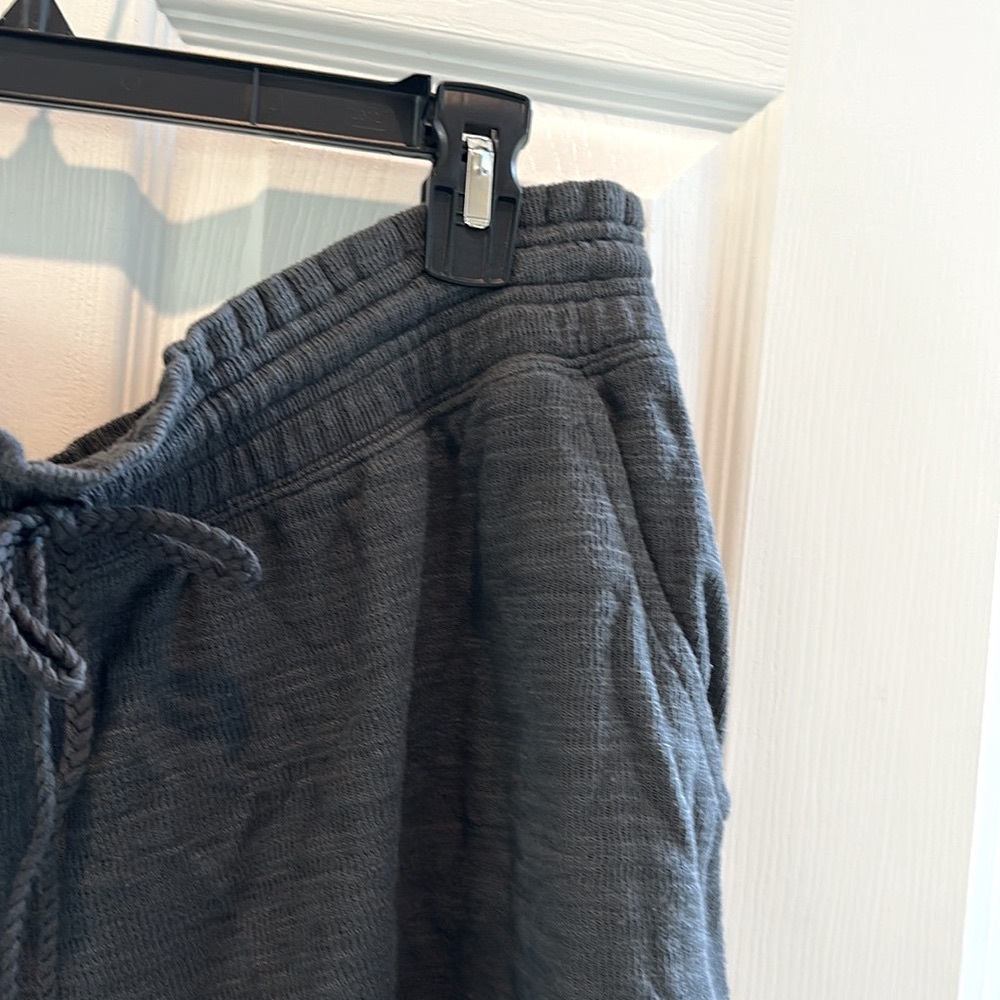 🏝️Aerie Women's Charcoal Shorts